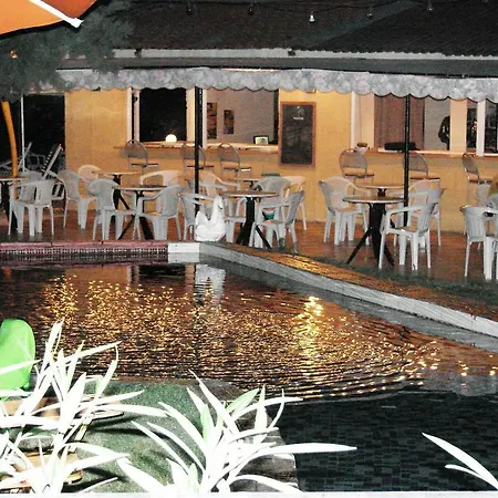 Aparthotel Gnest 2*